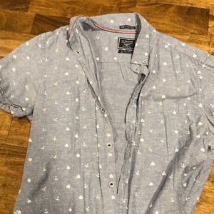 Short sleeve casual button down